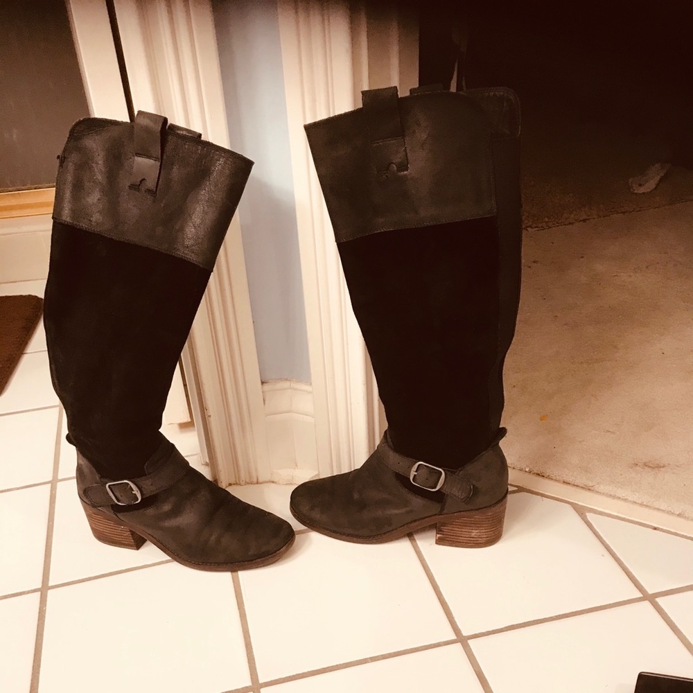 Lucky brand woman’s Kailan equestrian black boots
